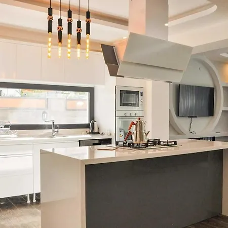 Villa Hisar *